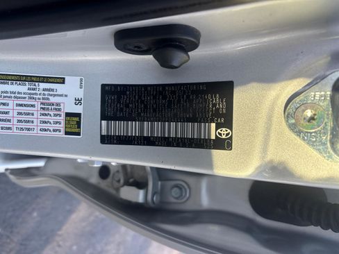 Used 2023 Toyota Corolla LE image 29