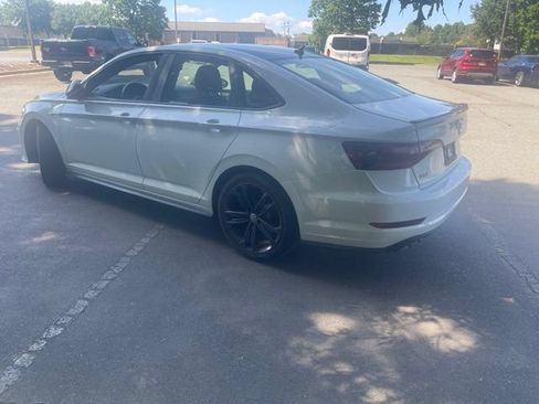 Used 2019 Volkswagen Jetta GLI FWD image 3
