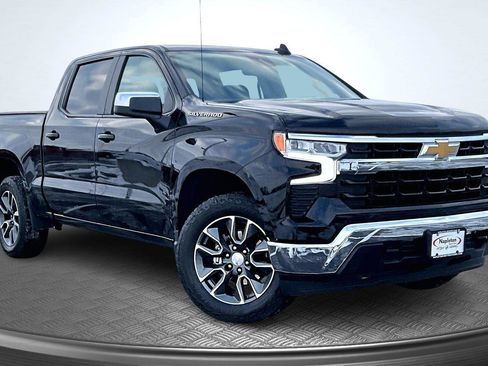 Used 2024 Chevrolet Silverado 1500 LT image 12