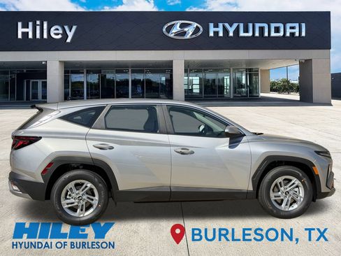 Certified 2026 Hyundai Tucson SE FWD image 3