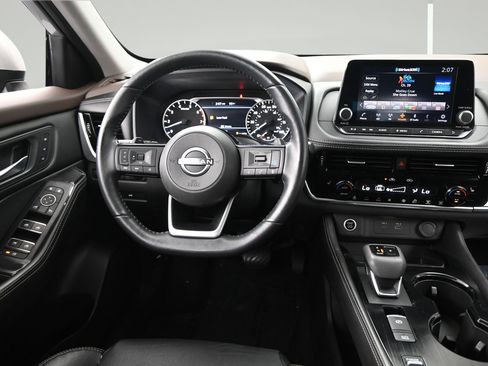 Used 2022 Nissan Rogue SL FWD image 12