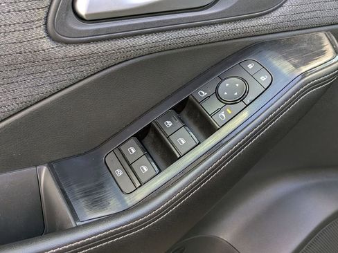 Used 2023 Nissan Rogue SV FWD image 12