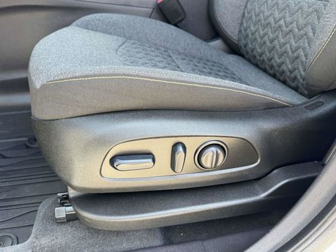 Used 2024 Chevrolet Equinox LT w/ LPO, Floor Liner Package image 20