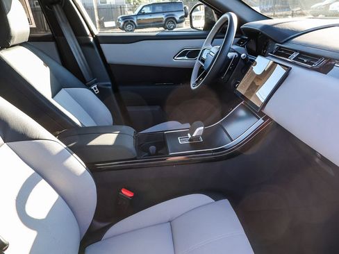 New 2026 Land Rover Range Rover Velar Dynamic SE image 17