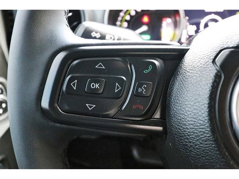 Used 2023 Jeep Wrangler Unlimited w/ Sun & Screen Package image 15