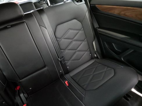 Certified 2024 Volkswagen Atlas SE image 14