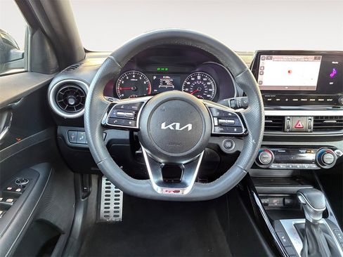 Used 2024 Kia Forte GT-Line w/ GT-Line Premium Package image 12