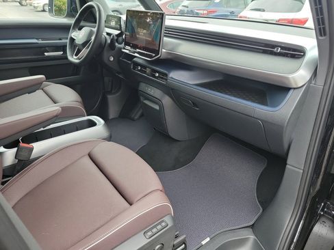 New 2025 Volkswagen ID. Buzz Pro S image 28