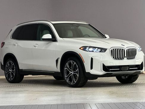 New 2026 BMW X5 sDrive40i w/ Premium Package image 7