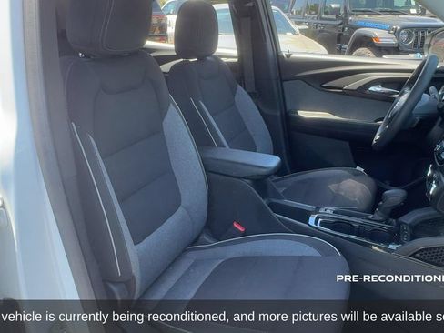 Used 2023 Chevrolet TrailBlazer LT w/ Convenience Package FWD image 15