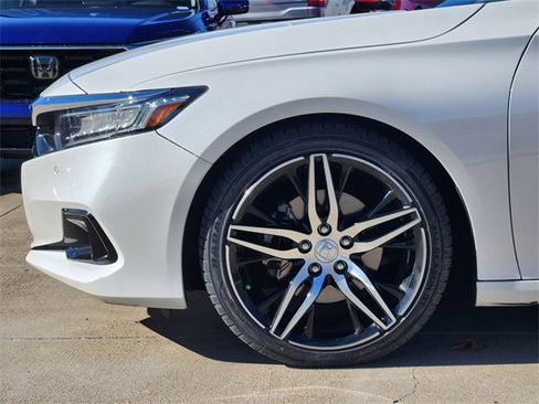Certified 2022 Honda Accord Touring image 8