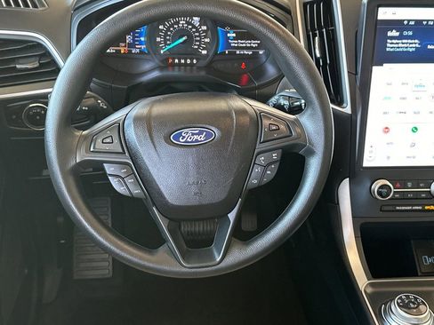 Used 2024 Ford Edge SE image 14