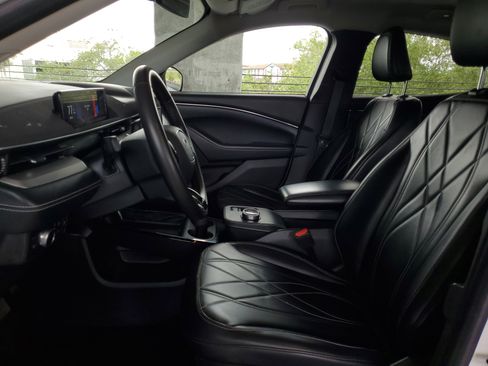 Used 2022 Ford Mustang Mach-E Select RWD image 18