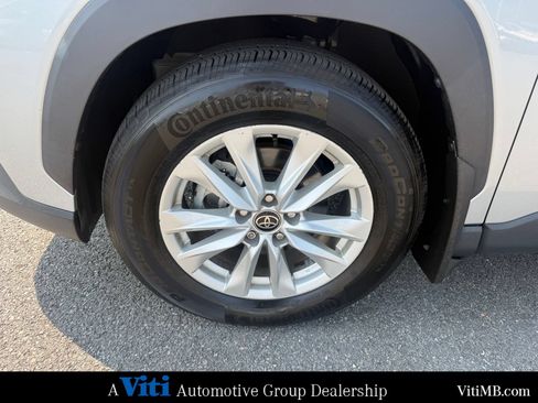 Used 2023 Toyota Corolla Cross LE w/ Moonroof Package AWD/4WD image 12