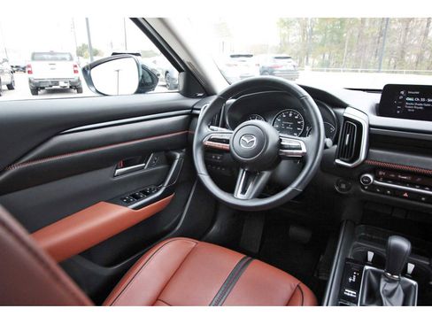 Used 2025 MAZDA CX-50 Meridian Edition image 6