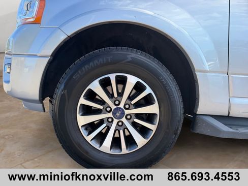 Used 2017 Ford Expedition XLT RWD image 9