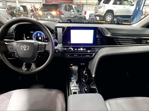 New 2026 Toyota Camry LE image 5