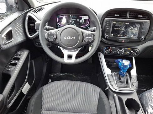 New 2025 Kia Soul LX w/ LX Technology Package image 7