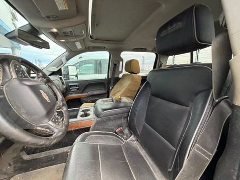 Used 2018 Chevrolet Silverado 3500 High Country w/ Duramax Plus Package image 2