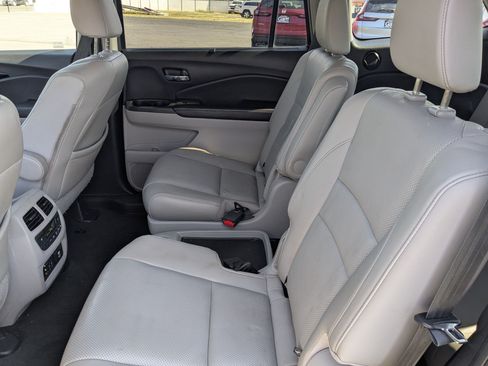 Used 2016 Honda Pilot Elite image 33