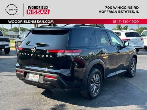 Certified 2025 Nissan Pathfinder SV AWD/4WD image 3