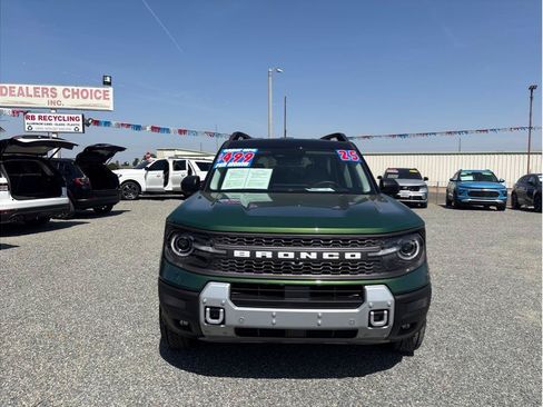 Used 2025 Ford Bronco Sport Badlands AWD/4WD image 2
