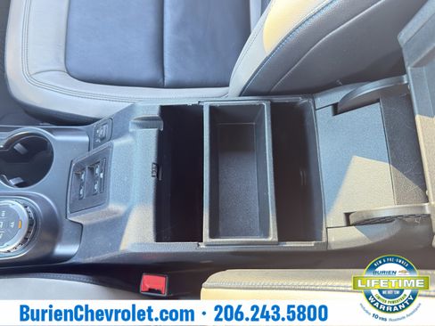 Used 2022 Ford Bronco Wildtrak image 21