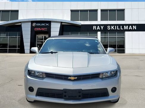 Used 2015 Chevrolet Camaro LT RWD image 2