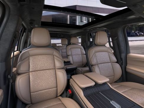 New 2026 Lincoln Navigator Black Label AWD/4WD image 10