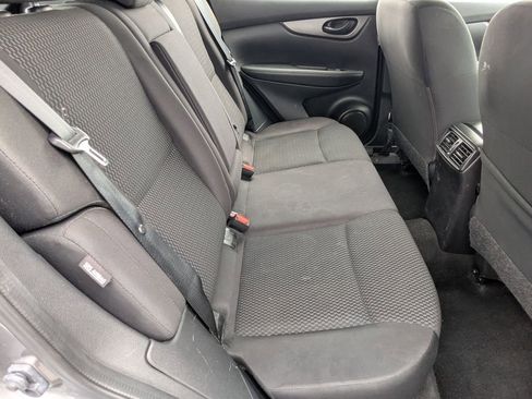 Used 2021 Nissan Rogue Sport S image 18