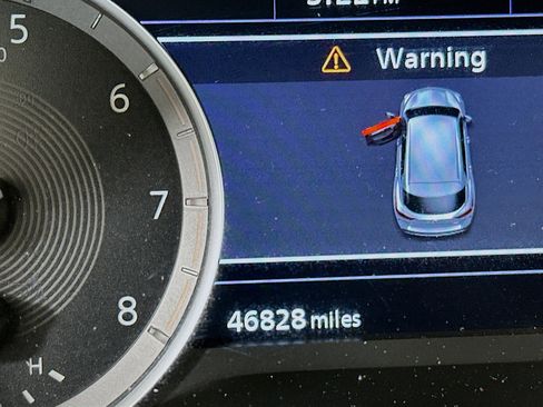 Used 2023 INFINITI QX50 Luxe w/ Cargo Package AWD/4WD image 18