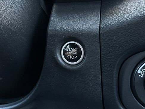 Used 2023 Nissan Frontier SV AWD/4WD image 20