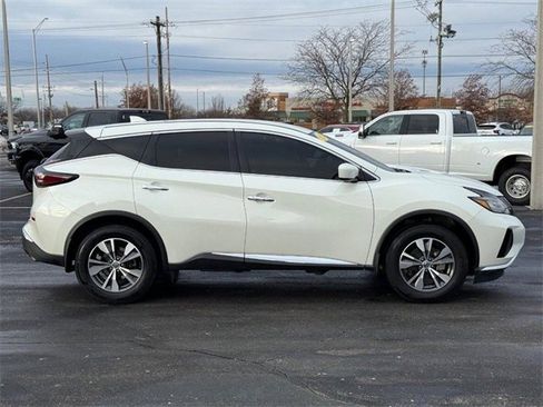 Used 2021 Nissan Murano S image 2