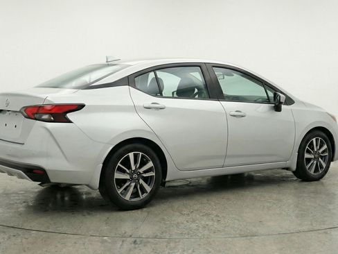 Used 2025 Nissan Versa SV FWD image 9