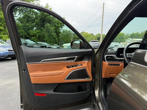Used 2024 Kia Telluride SX X-Line AWD/4WD image 10