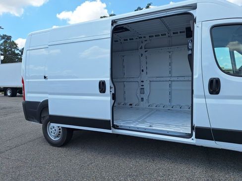 New 2026 RAM ProMaster 2500 w/ Convenience Group image 18