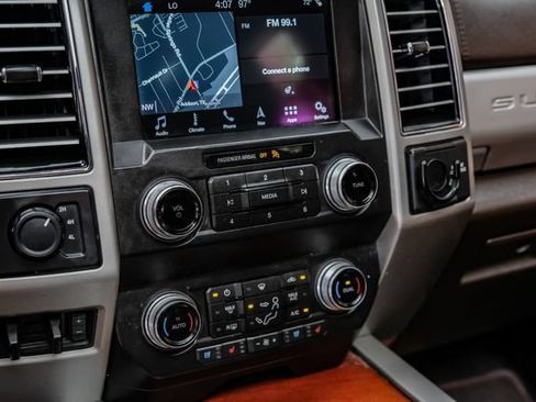 Used 2019 Ford F350 King Ranch w/ King Ranch Ultimate Package AWD/4WD image 23