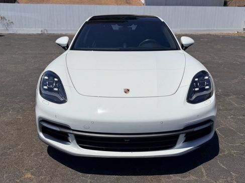 Used 2017 Porsche Panamera image 2