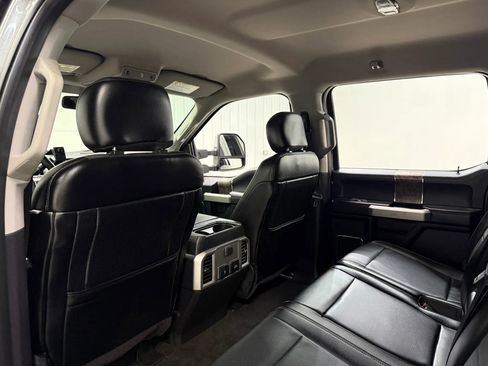 Used 2018 Ford F250 Lariat w/ Chrome Package AWD/4WD image 16