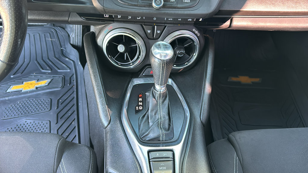 Used 2018 Chevrolet Camaro SS RWD image 28