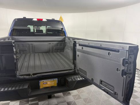 Certified 2025 Ford F150 Platinum w/ FX4 Off-Road Package AWD/4WD image 31