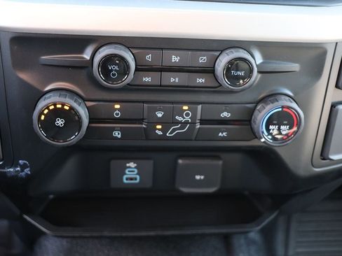 Used 2024 Ford F550 4x4 Regular Cab Super Duty image 23