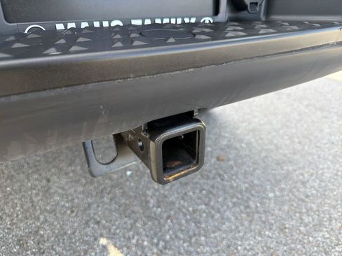 Used 2019 Nissan Titan S image 16