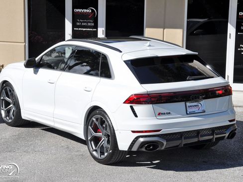 Used 2025 Audi RS Q8 performance image 35