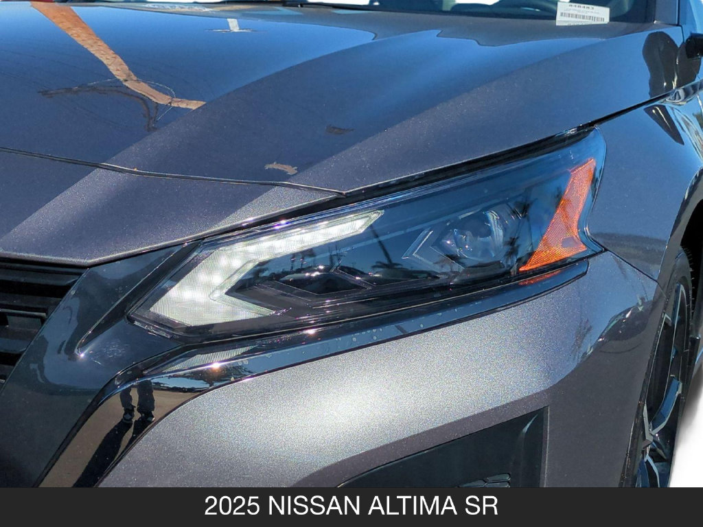 Used 2025 Nissan Altima 2.5 SR AWD/4WD image 10