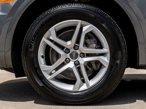 Used 2018 Audi Q5 2.0T Premium Plus w/ Premium Plus Package image 13