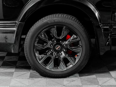 Used 2023 GMC Savana 2500 image 9