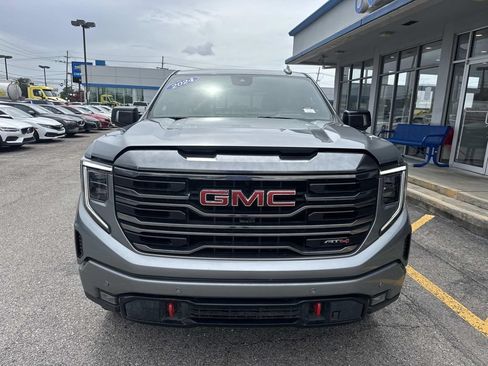 Used 2024 GMC Sierra 1500 AT4 w/ Technology Package AWD/4WD image 2