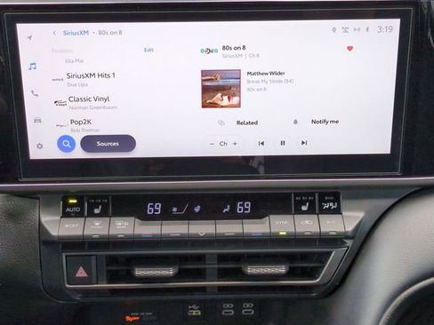 Used 2025 Toyota Camry XSE image 17