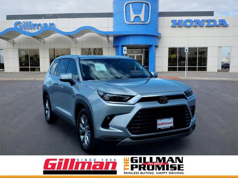 Used 2024 Toyota Grand Highlander FWD image 1